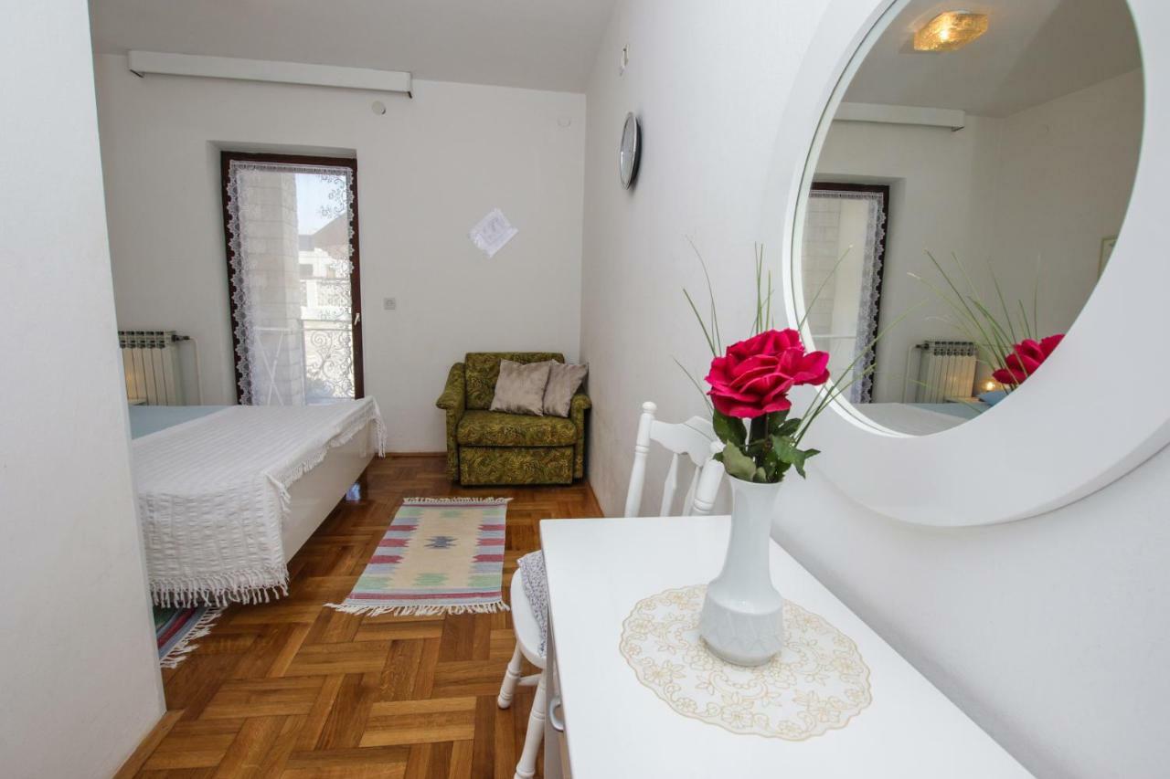 Apartmani Janja ポレッチ エクステリア 写真
