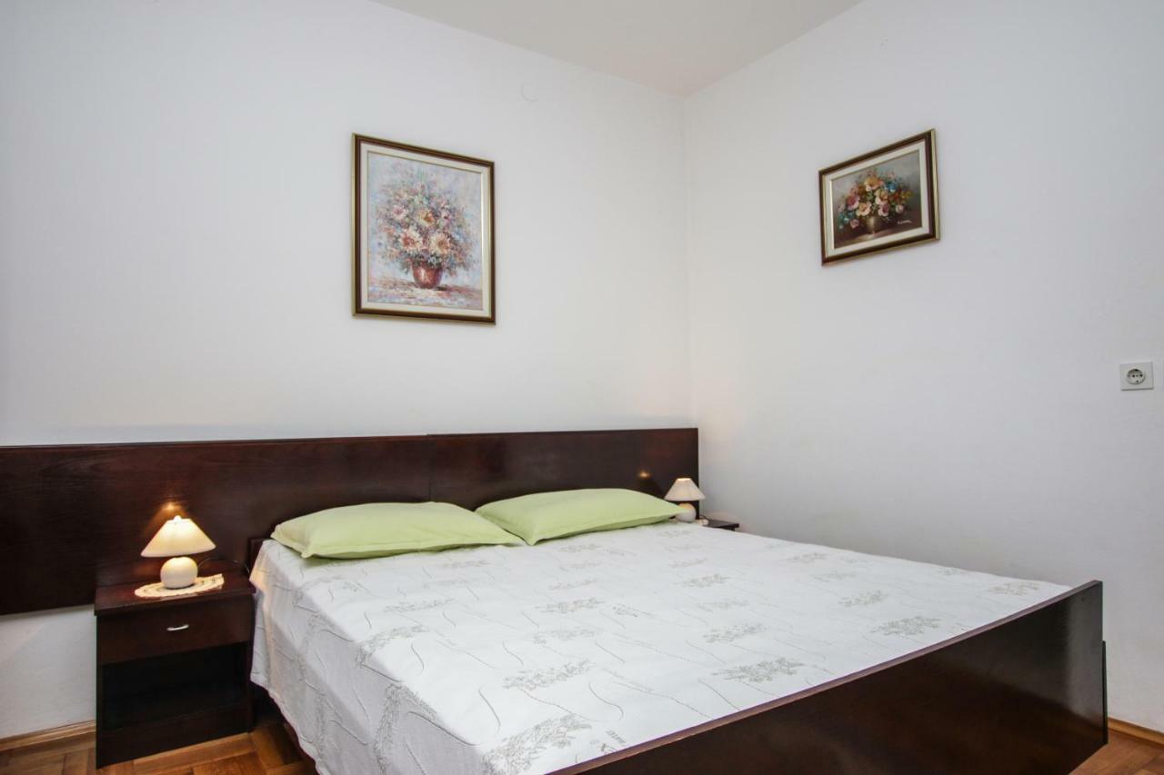 Apartmani Janja ポレッチ エクステリア 写真