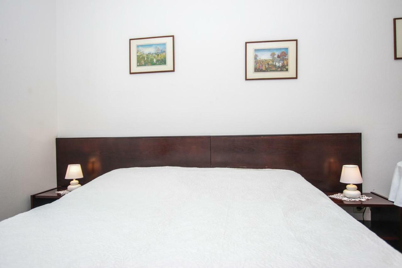 Apartmani Janja ポレッチ エクステリア 写真